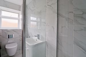 En-Suite- click for photo gallery
